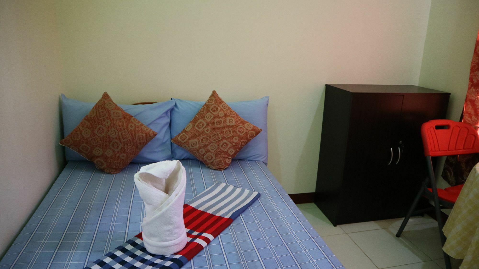 C Tower Studio Apartments Puerto Princesa Exterior foto